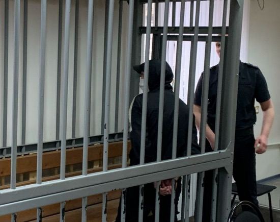 &laquo;Если он беспокоится о детях, пусть идет на СВО&raquo;: брат погибшего в ДТП волгоградского реконструктора жестко прошелся по водителю-убийце