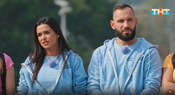 &laquo;Соскучилась по мне?&raquo;: Бузова и Бородина встретились после многих лет вражды