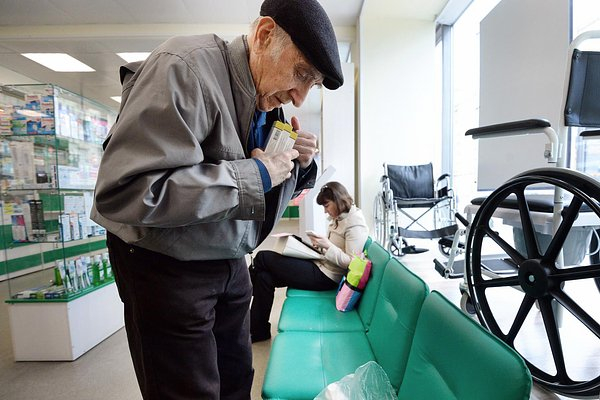 Научат Родину лечить. Россиянам хотят привить лекарственный патриотизм. Какие препараты им будут прописывать? Научат Родину лечить. Россиянам хотят привить лекарственный патриотизм. Какие препараты им будут прописывать?