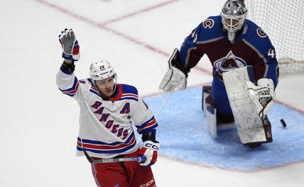 НХЛ: Урал «зажигает» не только на льду, американкам надо быть осторожнее НХЛ: Урал «зажигает» не только на льду, американкам надо быть осторожнее