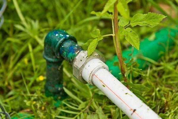 Как сделать водопровод на даче своими руками: правила прокладки, монтажа и обустройства