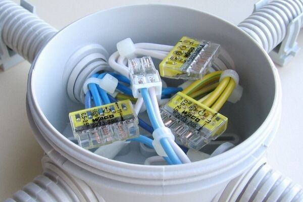 Схема подключения двухклавишного выключателя и пошаговое руководство по его установке