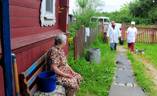 «Халат есть? Значит, доктор»: На селе больных начнут лечить фельдшеры с акушерами «Халат есть? Значит, доктор»: На селе больных начнут лечить фельдшеры с акушерами