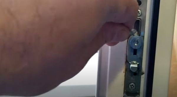 Учимся экономить на отоплении: просто переводим окна в режим зимы