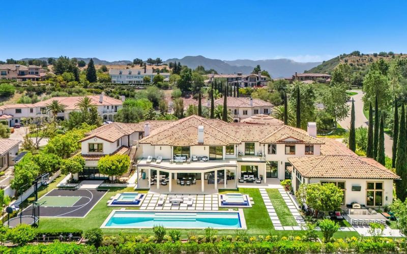 Дом звезды баскетбола в Калифорнии выставили на продажу за  млн