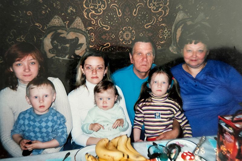 Как я сделала ремонт в хрущевке с проход­ной комнатой за 1,8 млн рублей: фото до ​и после