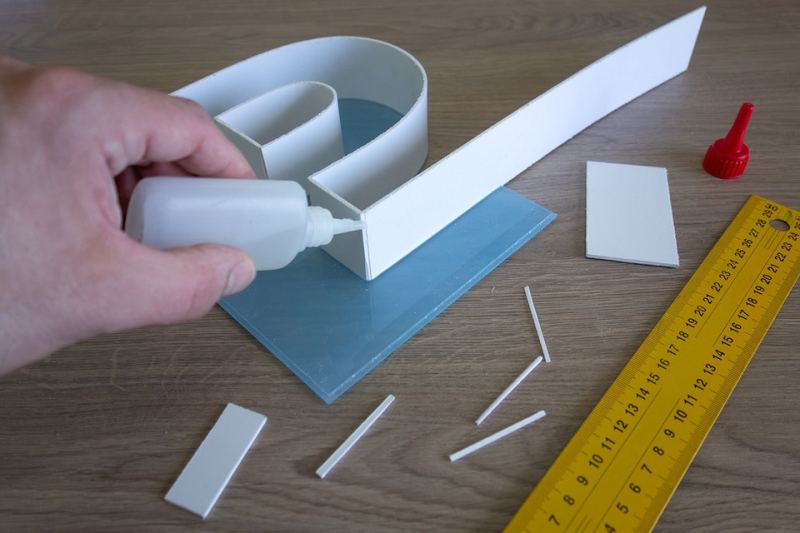 Как заделать дырку в пластике: 4 способа, подробная инструкция и советы