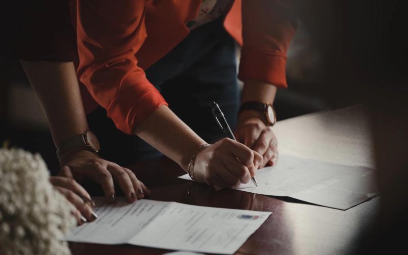 Нотариусы рассказали о мошенничествах при дарении жилья