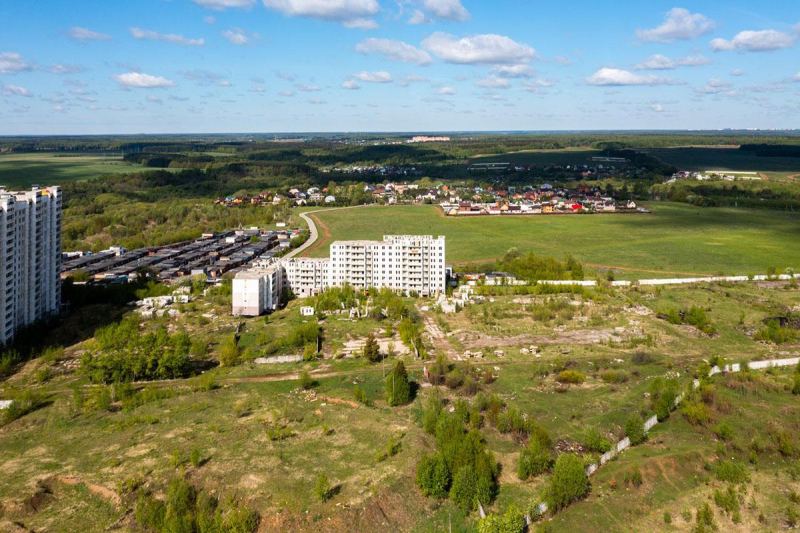 В Подмосковье выставили на торги заброшенный жилой микрорайон